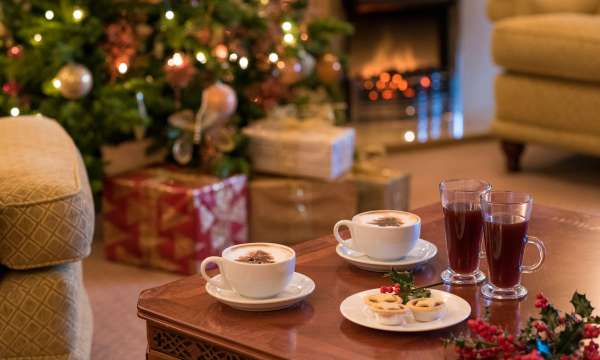 Coffee, Mulled Wine and Mince Pies by Christmas Tree at Victoria Hotel